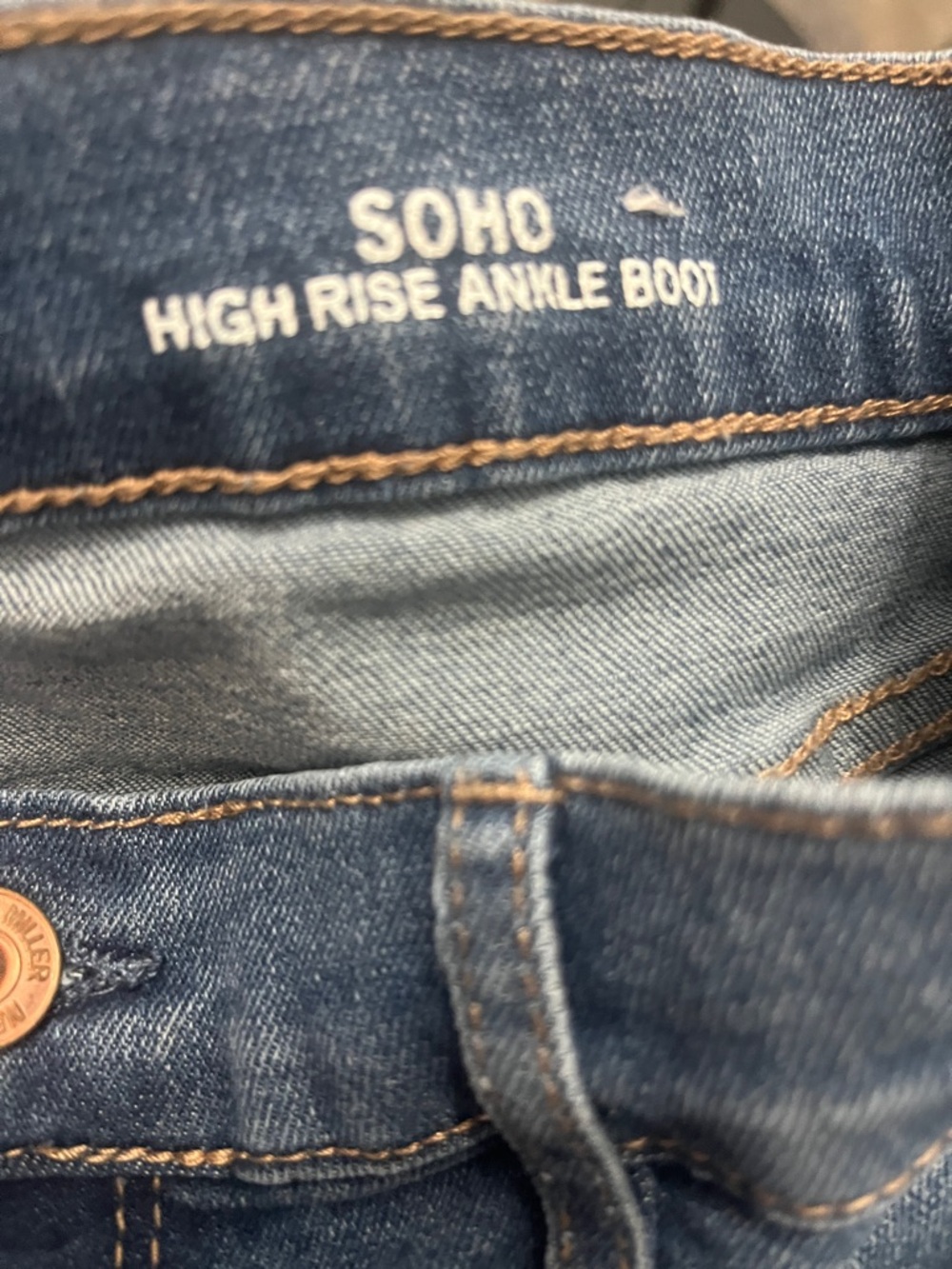 Nicole Miller Dark Blue Wide Leg Jeans with Front Seam Detail - Picture 4 of 5